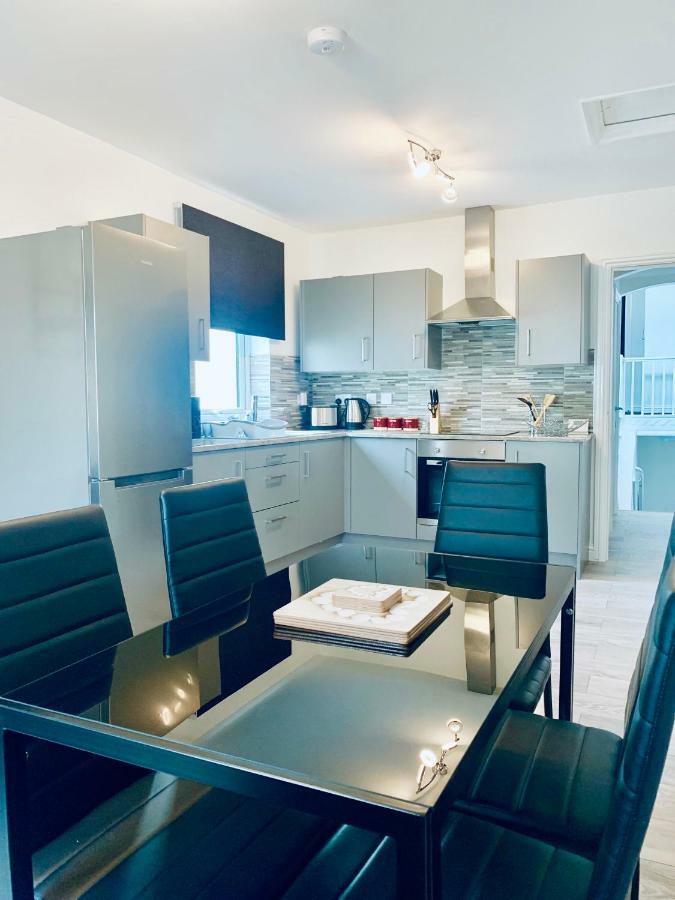 Ocean Holiday Apartments بلايموث المظهر الخارجي الصورة